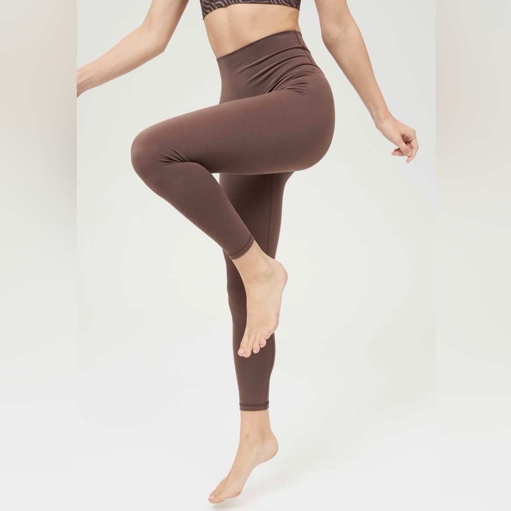 Offline by Aerie Real Me High Waisted Leggings in Relic (Brown) Size Large